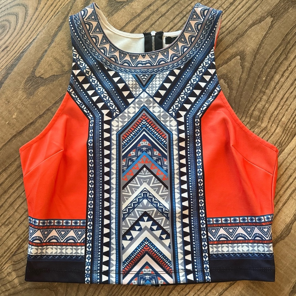 Crop top